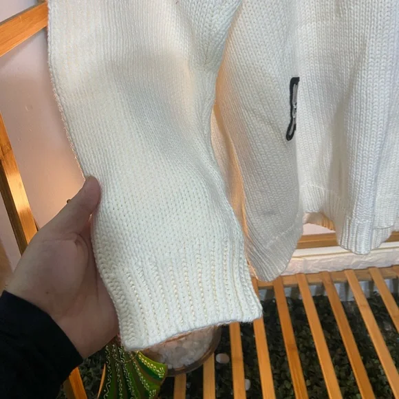 Nexus Sweater. Size- Free size - Picture 8 of 12